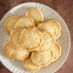 vanilla sablé cookies on a plate