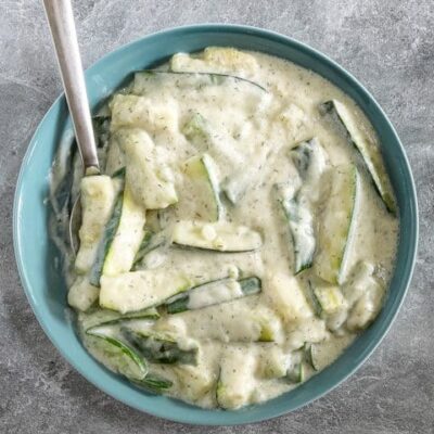 zucchini in sour cream sauce with dill